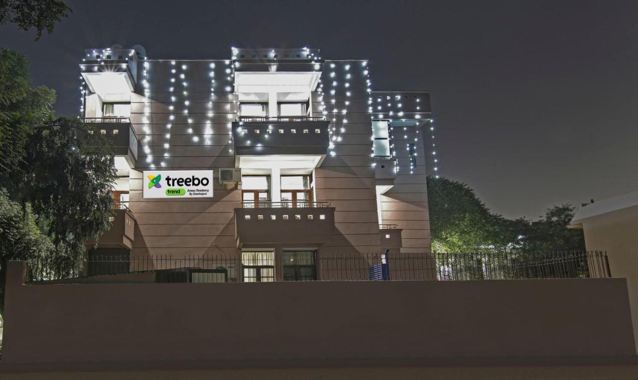 Hotel Treebo Trend Amexx Golf Course Road Gurgaon Esterno foto
